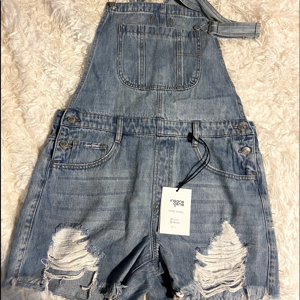 NWT! Overall shorts/distressed
